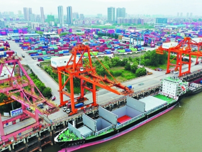 武漢進口報關清關公司選哪家 17年報關經驗