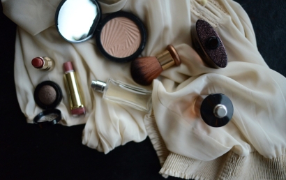 進口化妝品備案代理報關(guān)