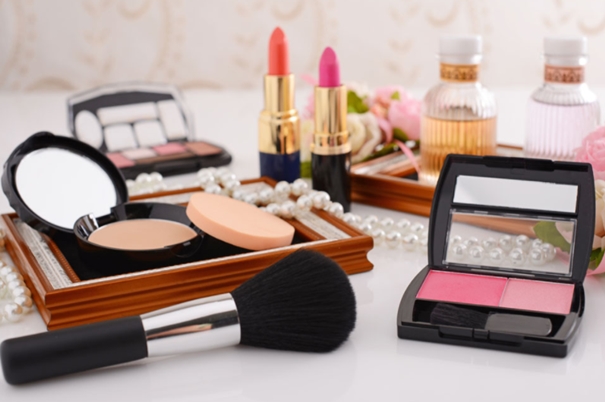 1631269499270088.jpg 化妝品進口清關(guān).jpg